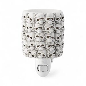 Scentsy White Skull Plug-In Warmer
